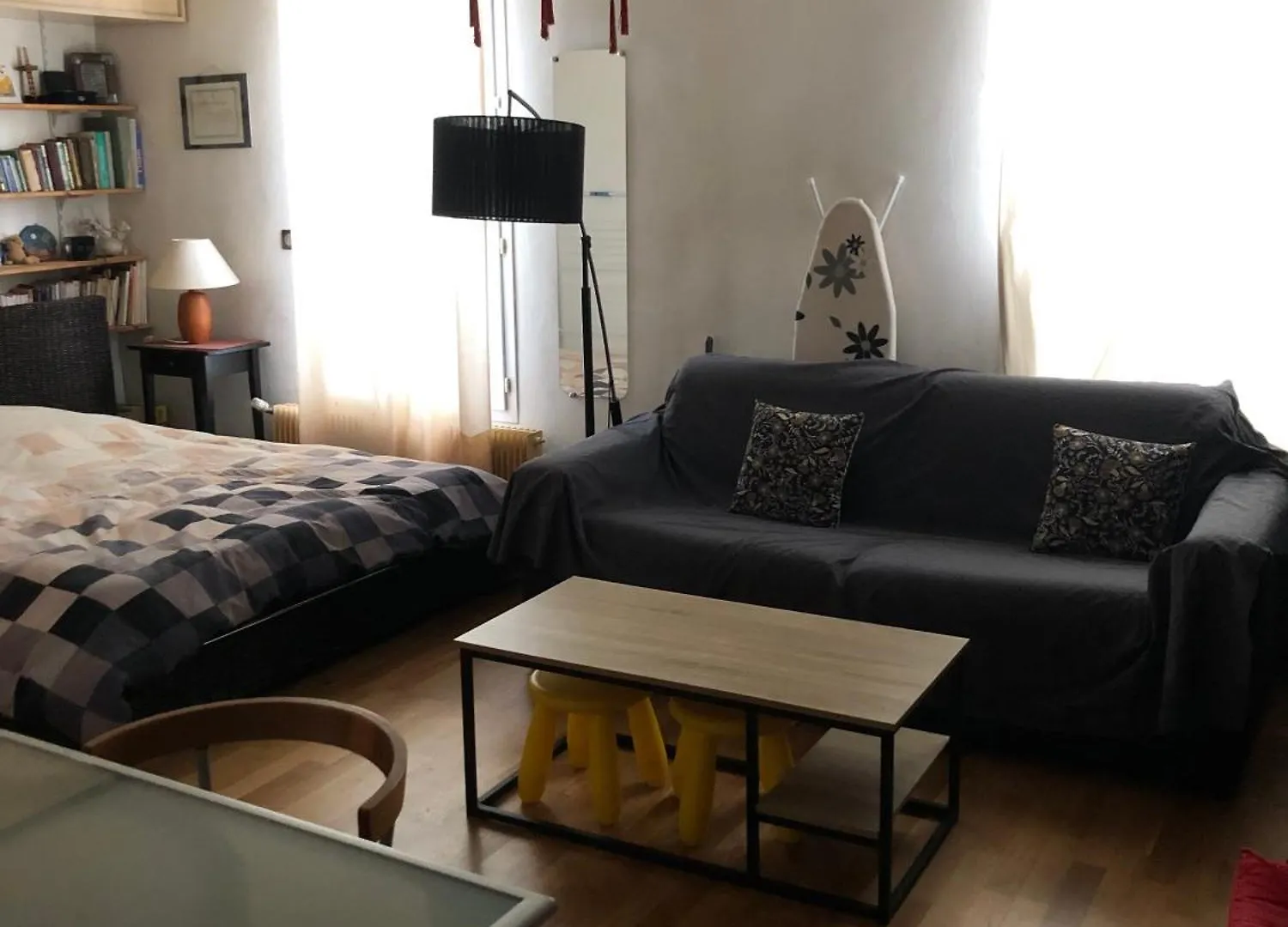 Lovely Studio Heart Of Paris France